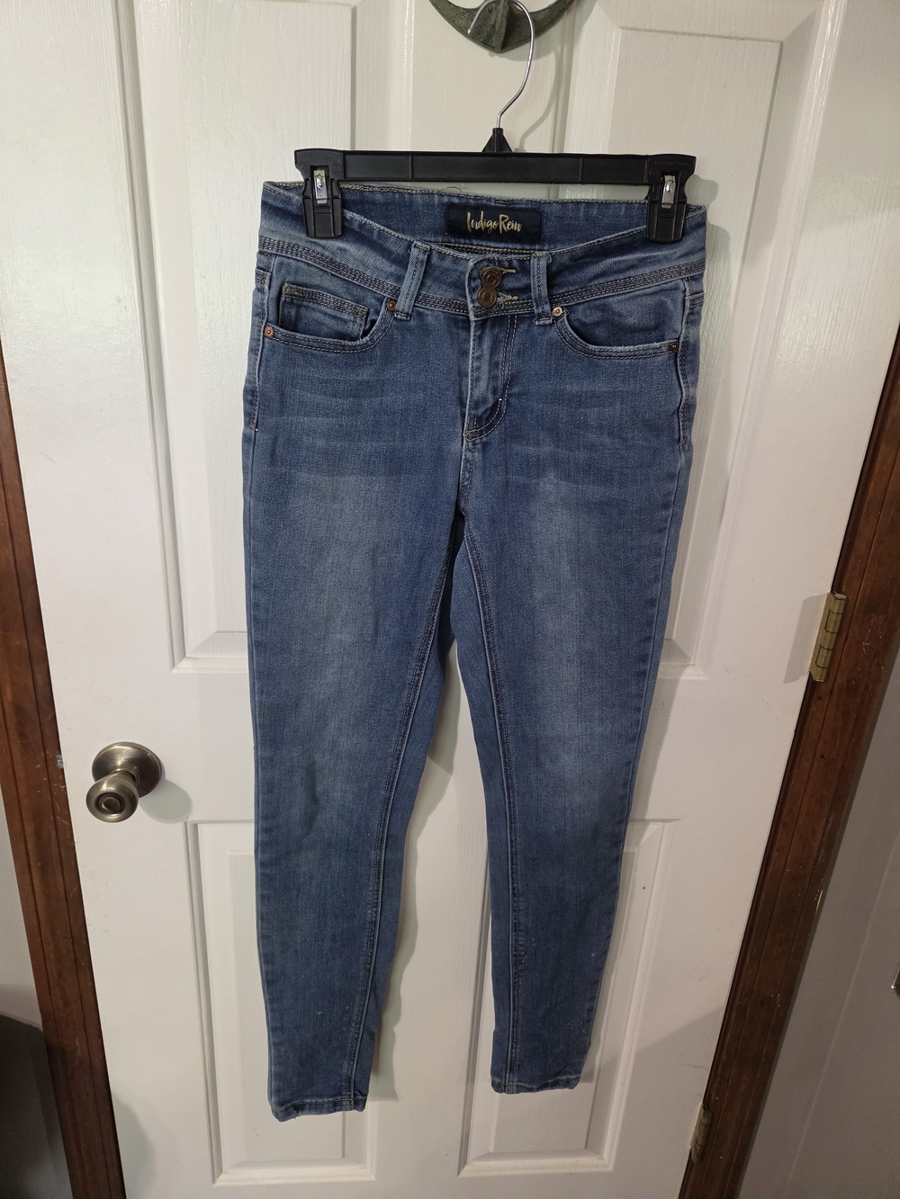 Indigo Rein Women’s Skinny Jeans - Faded Blue Wash